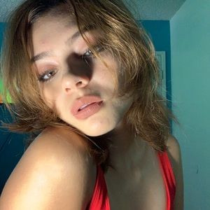 Meet your Posher, Stephany